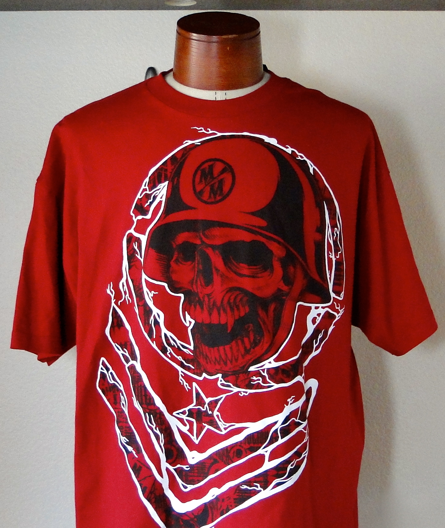 h and m skull shirt